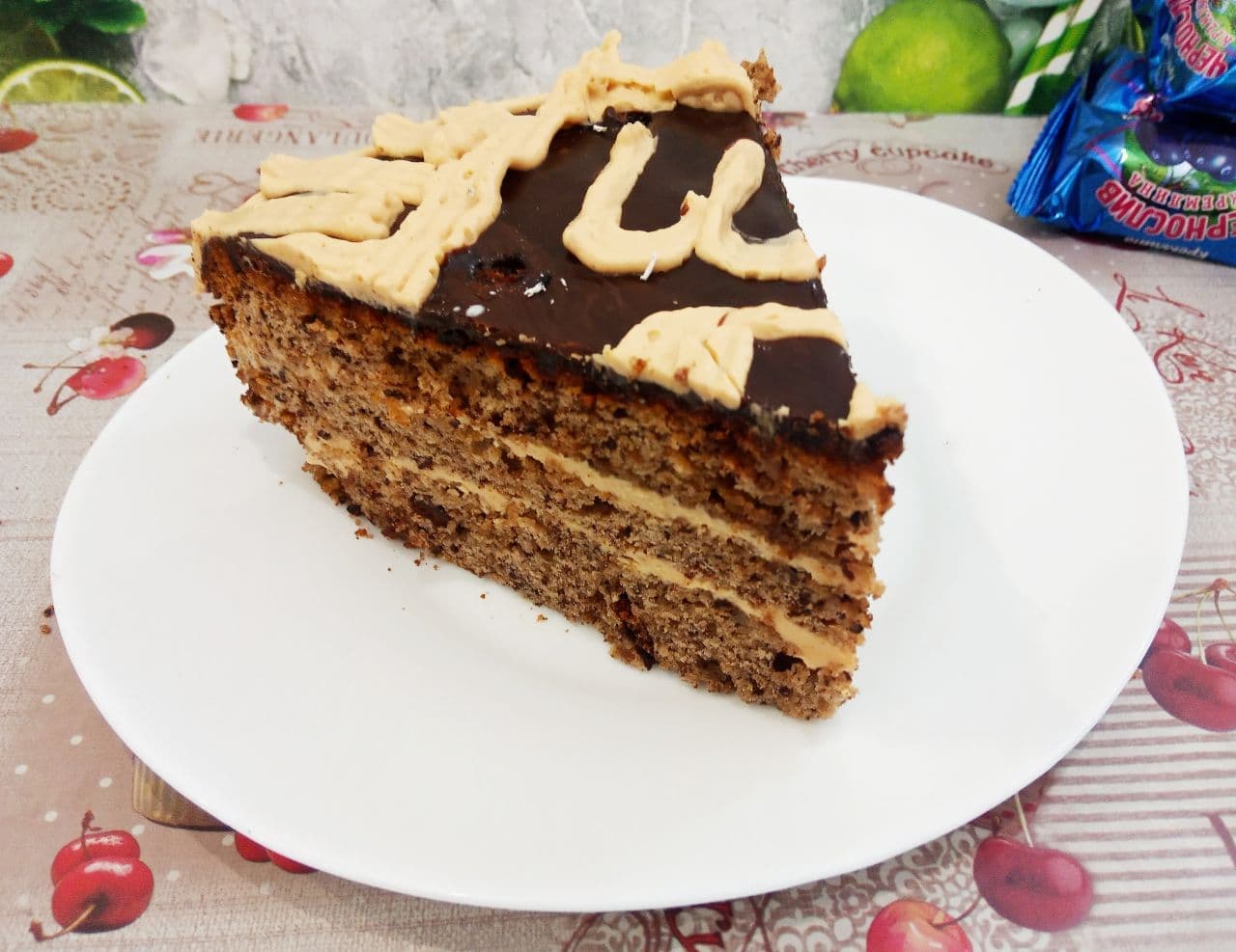 Шоколадный торт со сливочным кремом, ко дню рождения
