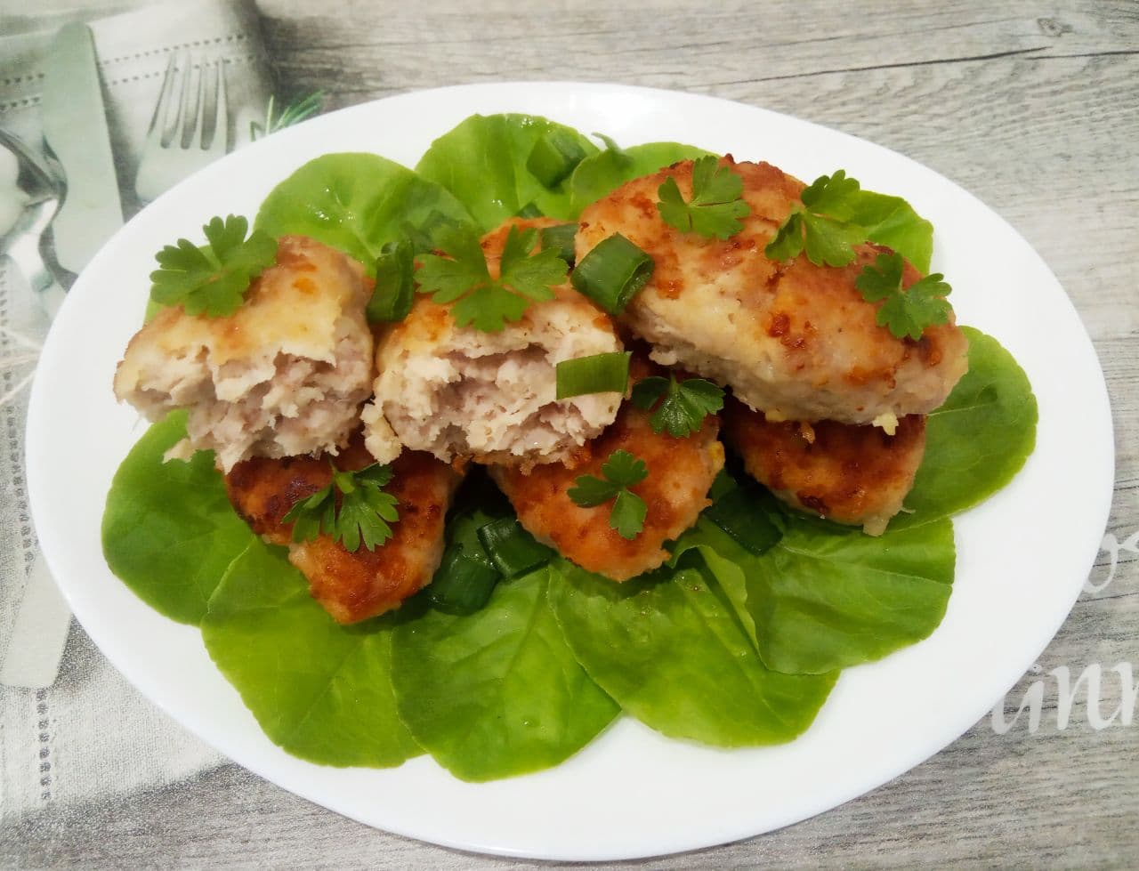 Домашние котлеты из фарша, пюре и сыра, вкусные и сытные