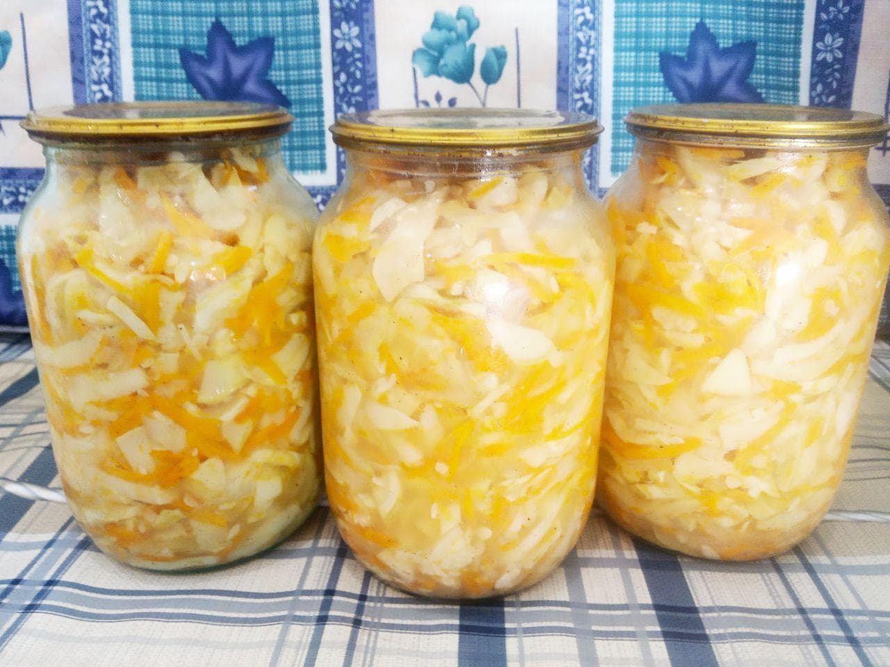 Заготовки на зиму, салат из патиссонов и овощей
