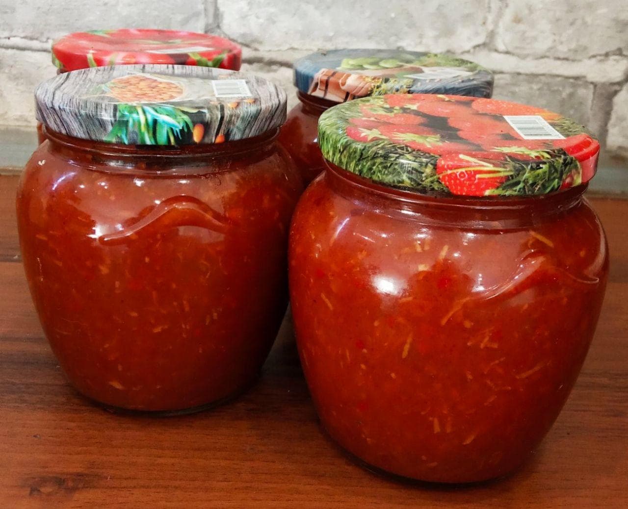 Аджика с яблоками