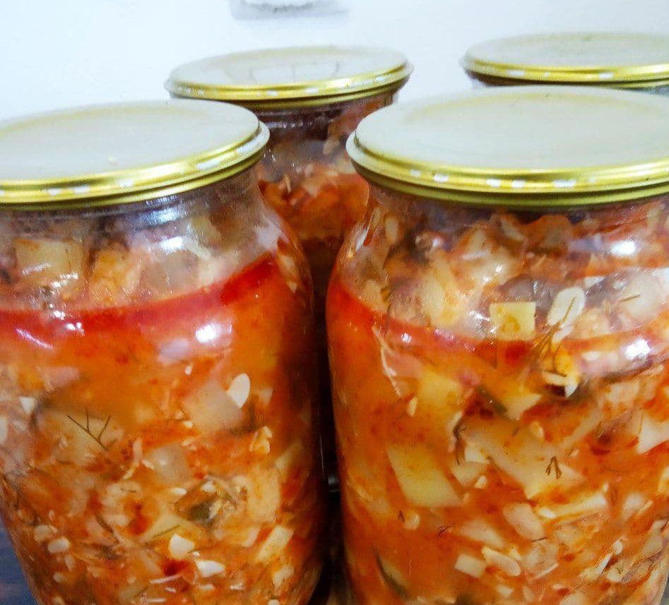Салат из кабачков, чеснока и зелени