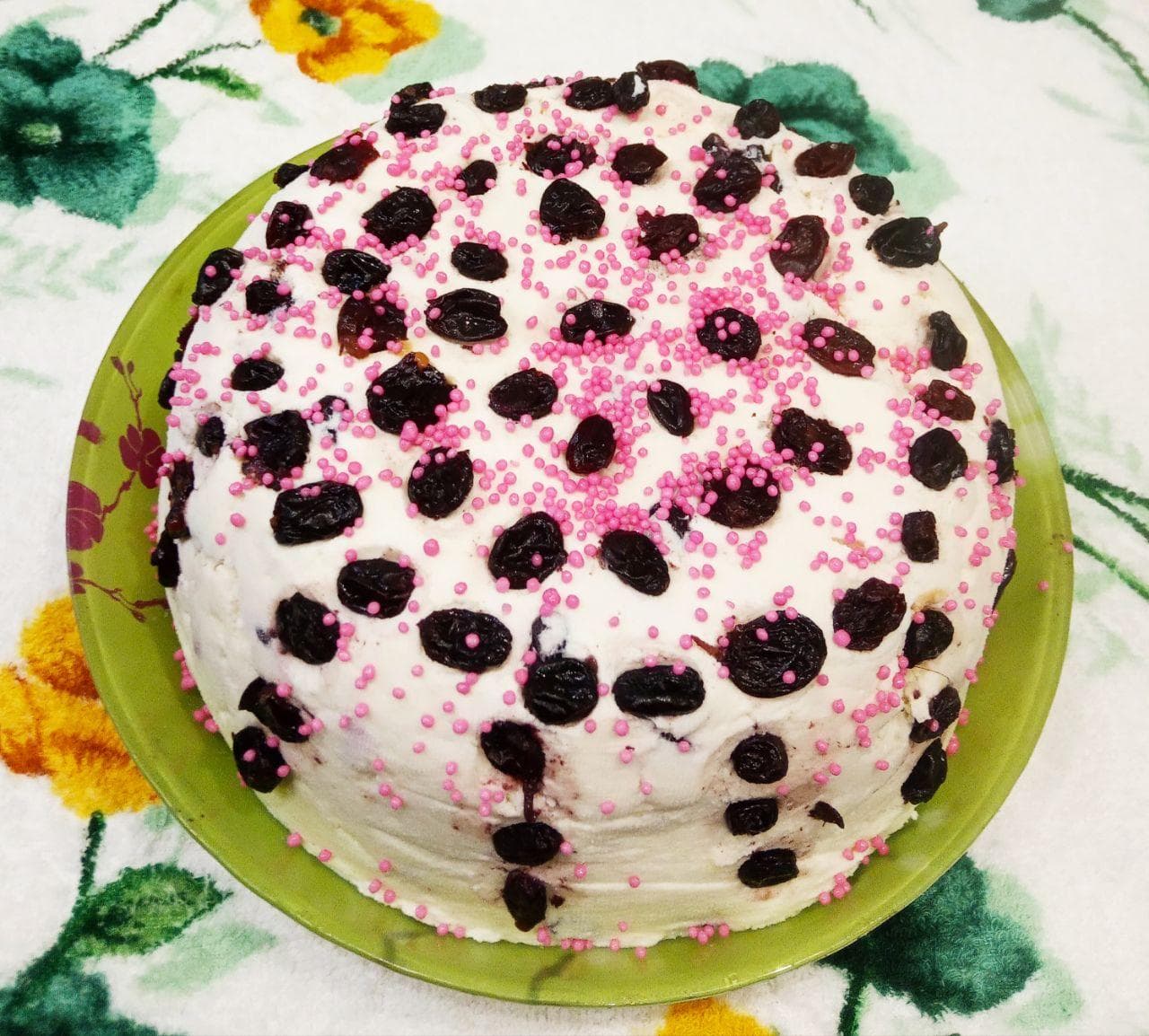 Творожная пасха с изюмом, нежная и ароматная