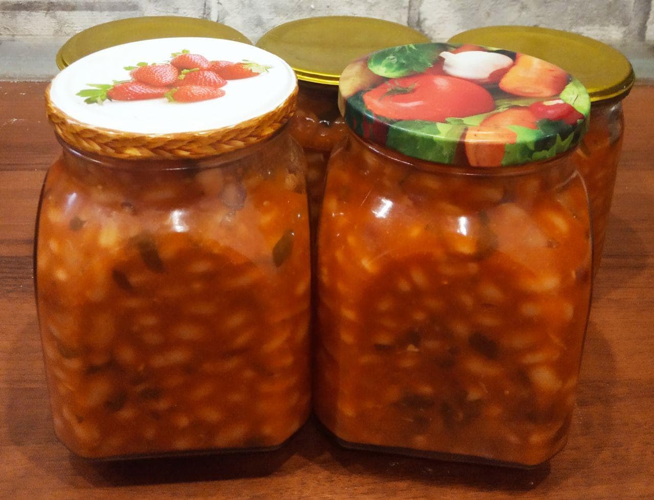 Салат из фасоли и зелени
