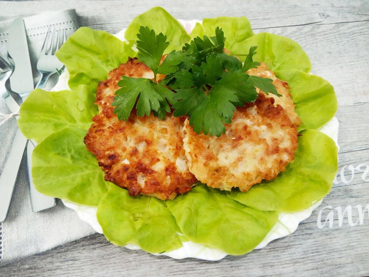 Нежные капустные оладьи с фаршем, вкусно и сытно