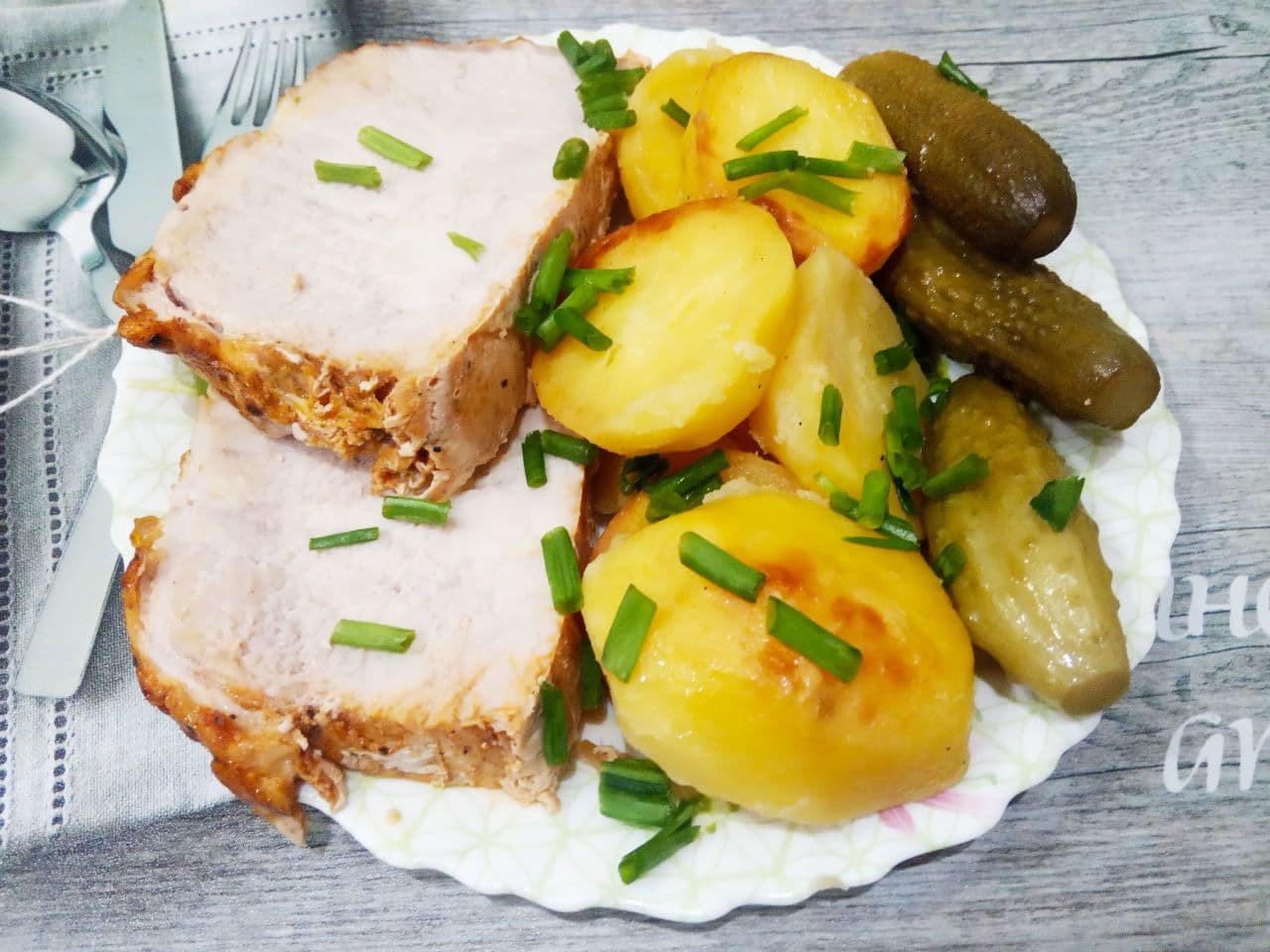 Буженина жареная с картошкой
