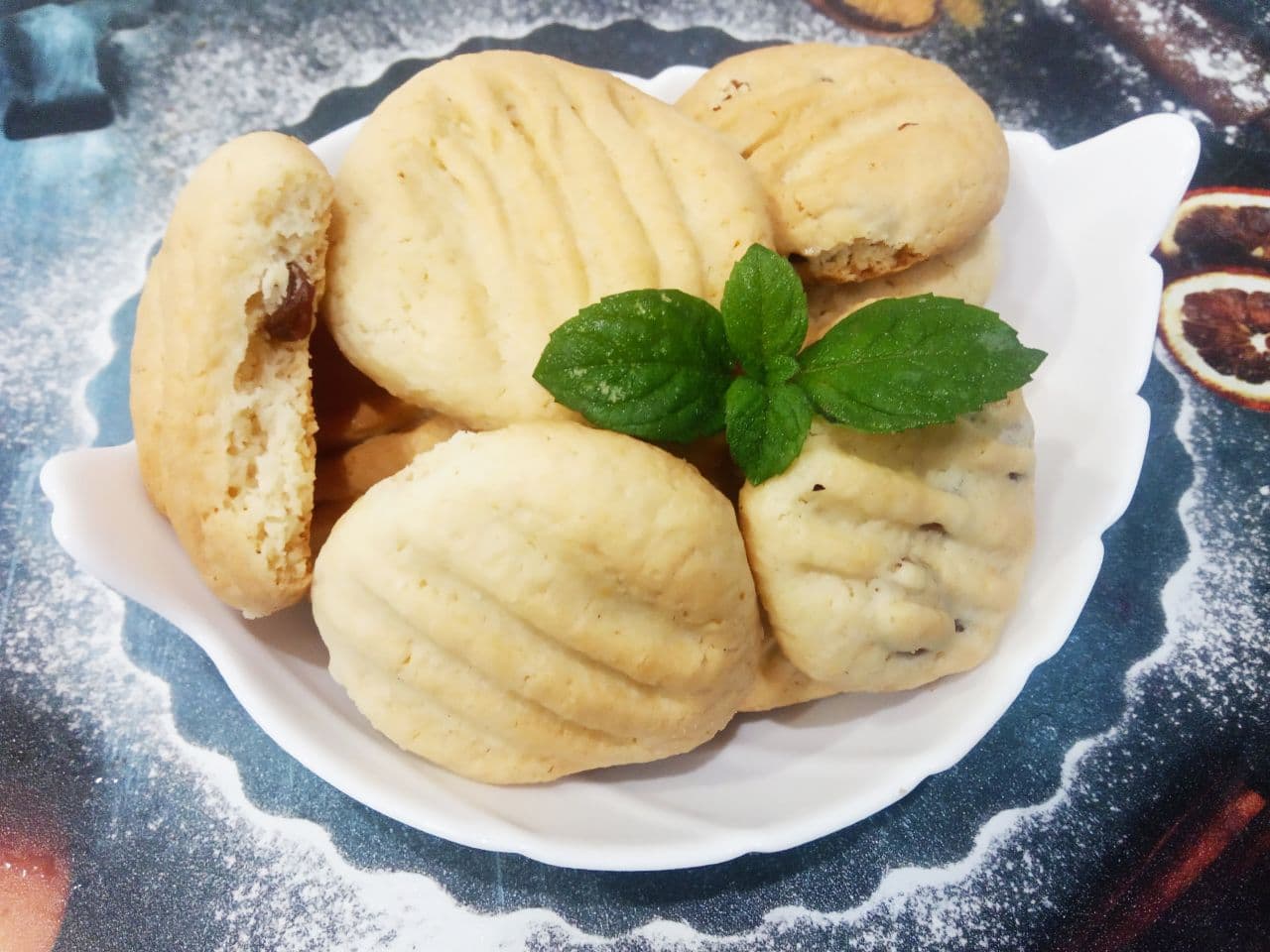 Домашнее печенье с изюмом и крахмалом, рассыпчатое и нежное