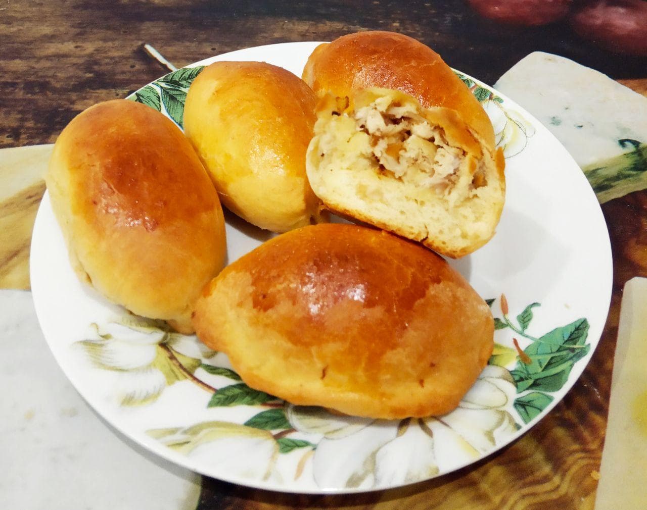 Аппетитные пирожки с мясной начинкой