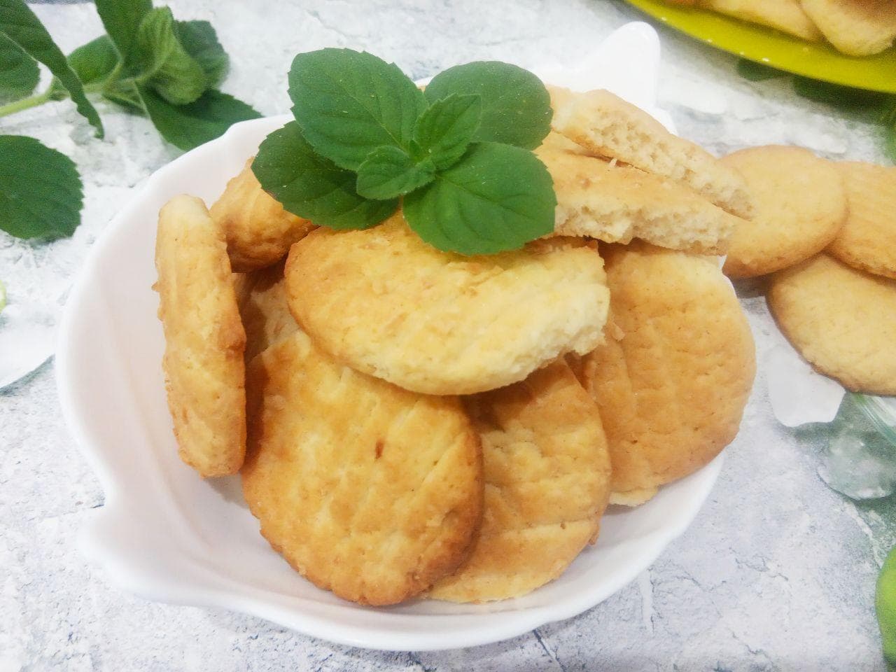 Домашнее печенье с кокосовой стружкой, рассыпчатое и песочное