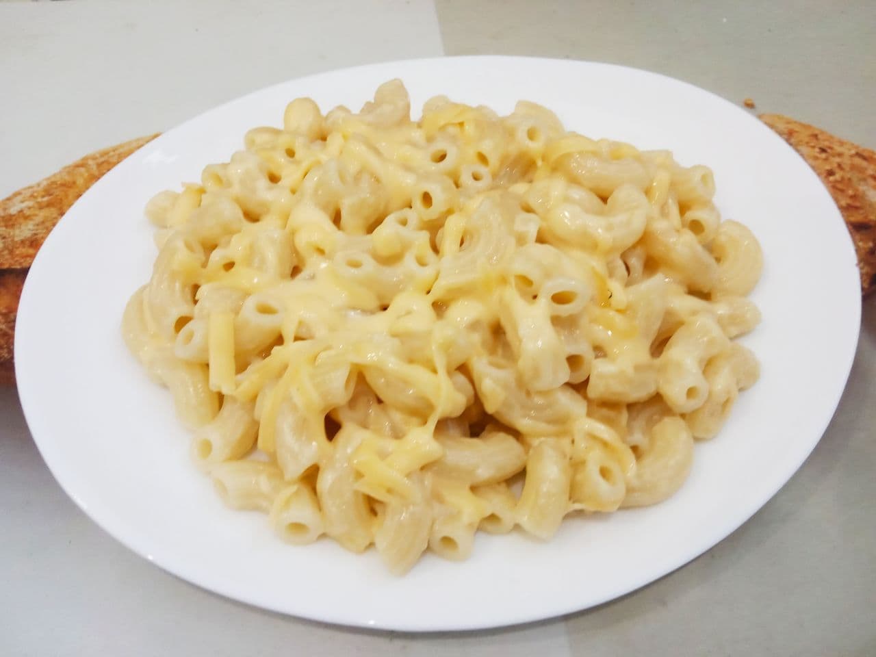 Макароны с твердым сыром