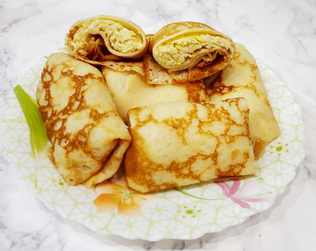 Нежные блинчики с яичной начинкой