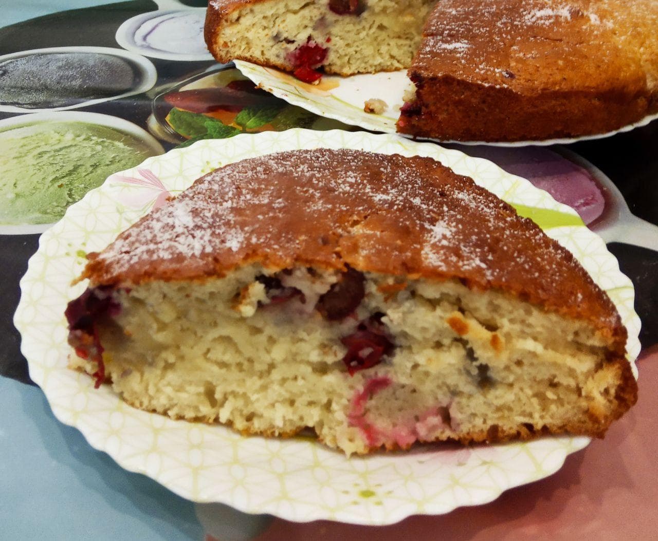 Вишневый пирог на кефире, просто и вкусно