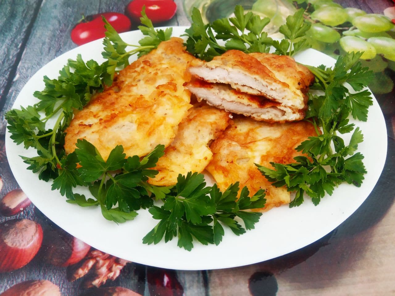 Отбивные  из свинины в кляре из яиц и сыра, вкусные и сытные