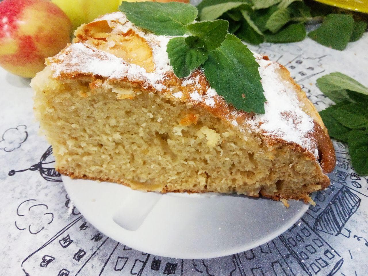 Пирог с яблоками на сметане, вкусно и быстро