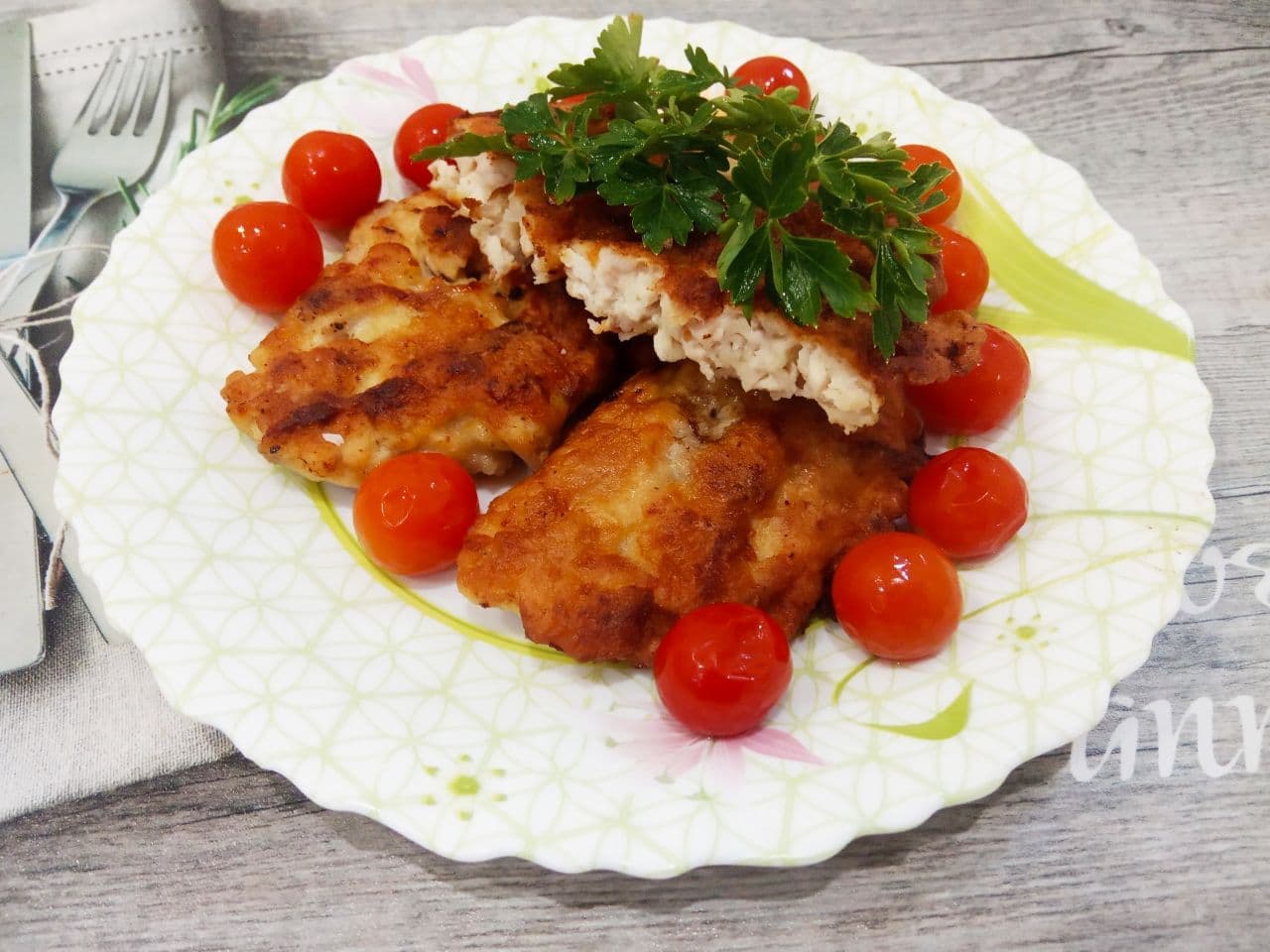 Котлеты из мелко рубленного мяса, сочные и нежные