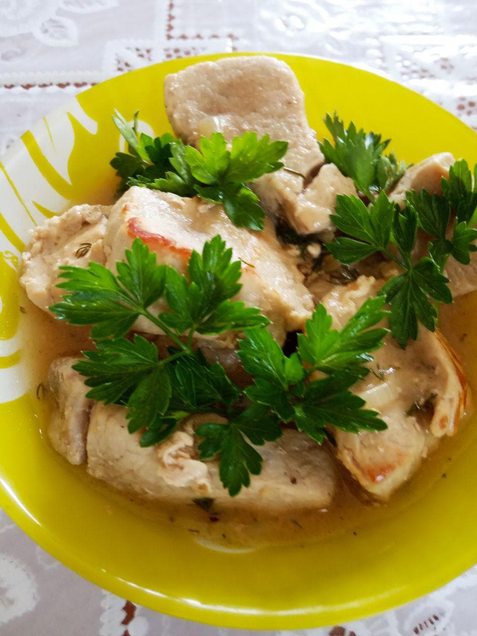Свинина тушеная с луком