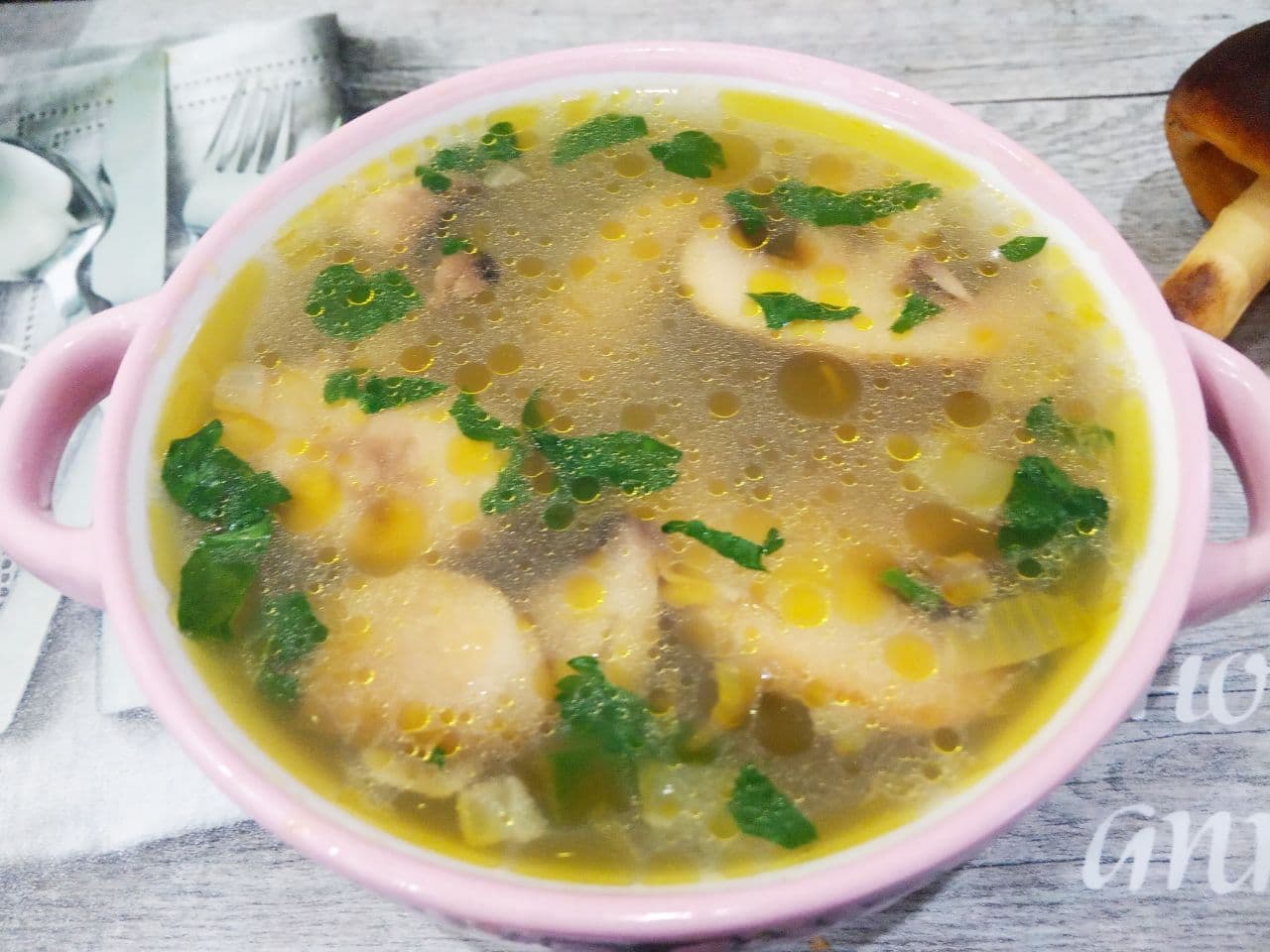Суп вермишелевый с шампиньонами, просто и вкусно