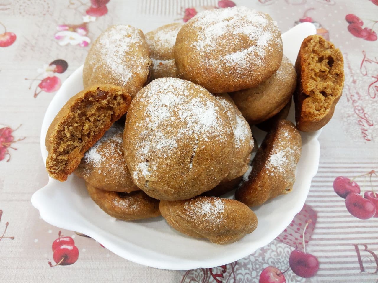 Кофейное печенье с изюмом на растительном масле, мягкое и воздушное