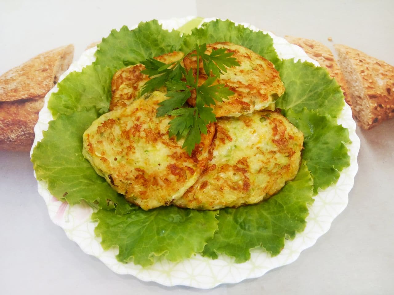Нежные и аппетитные кабачковые оладьи с сыром