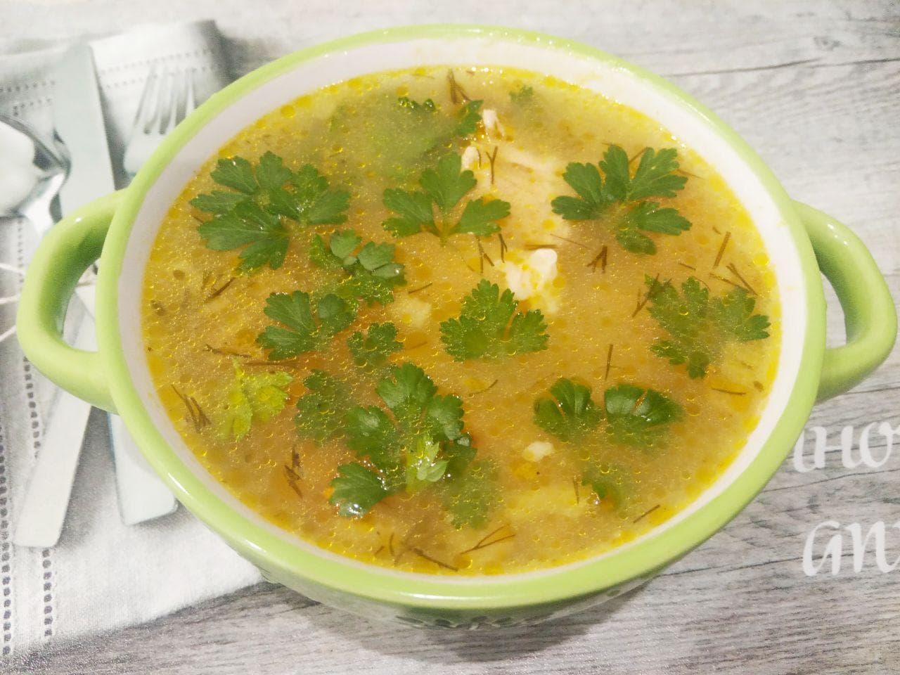 Простой рецепт рассольника с рисом и солеными огурцами