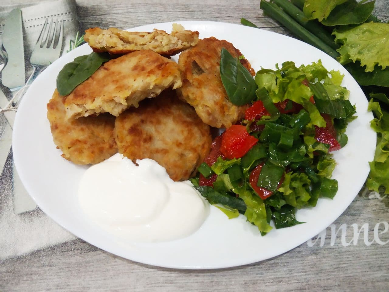 Котлеты из тертого картофеля, фарша и зеленого лука, вкусно и сытно