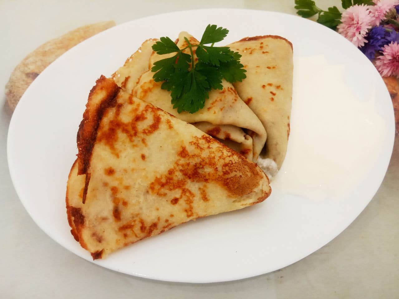 Картофельные блины со сметаной, вкусные и аппетитные