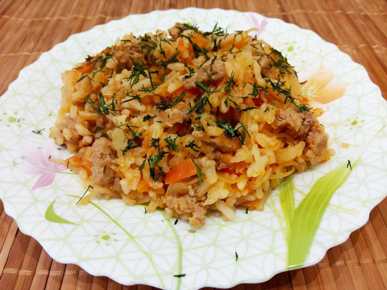 Капуста тушеная с рисом и фаршем