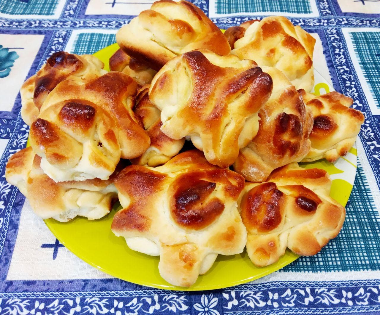 Воздушные булочки с заварным кремом