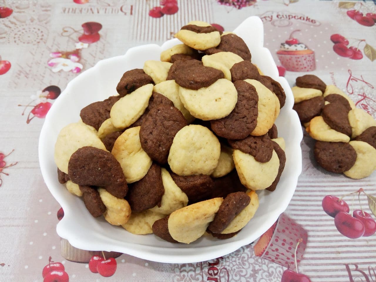 Домашнее печенье рассыпчатое и песочное, вкусное и аппетитное