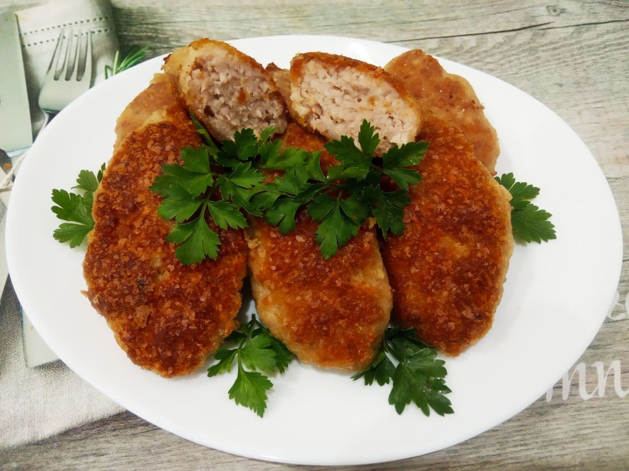 Котлеты с добавление манной крупы, нежные и сочные