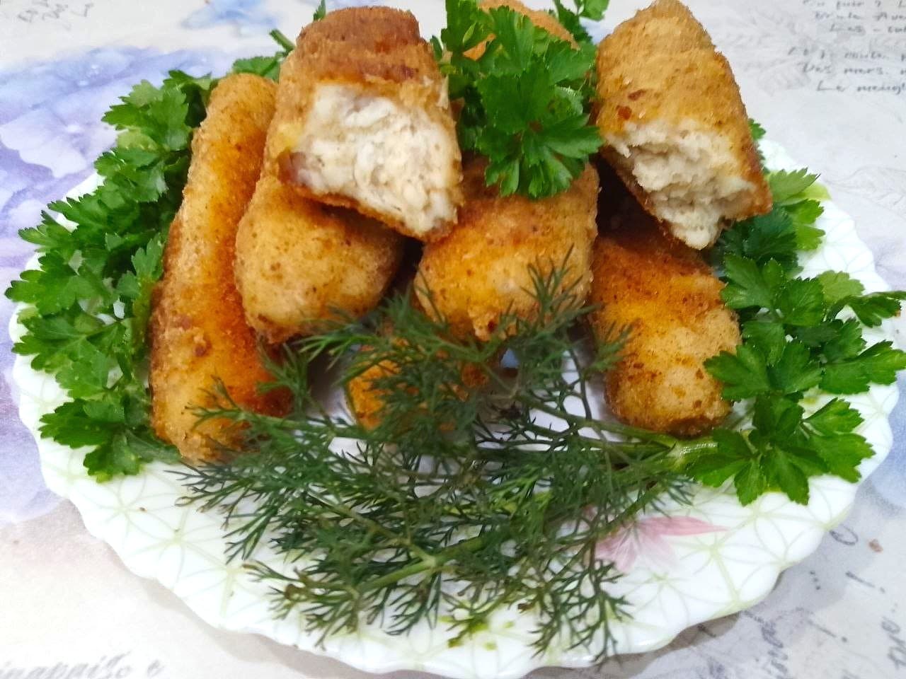 Рыбные палочки в кляре и панировочных сухарях