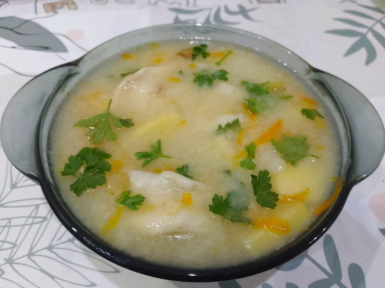 Суп картофельный с домашними пельменями из мясом свинины