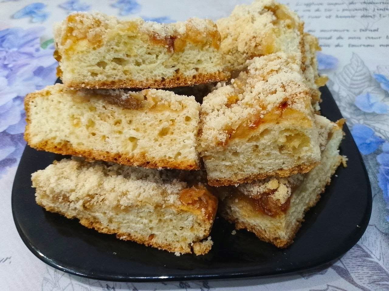 Творожный пирог с яблочной начинкой и штрейзельной крошкой