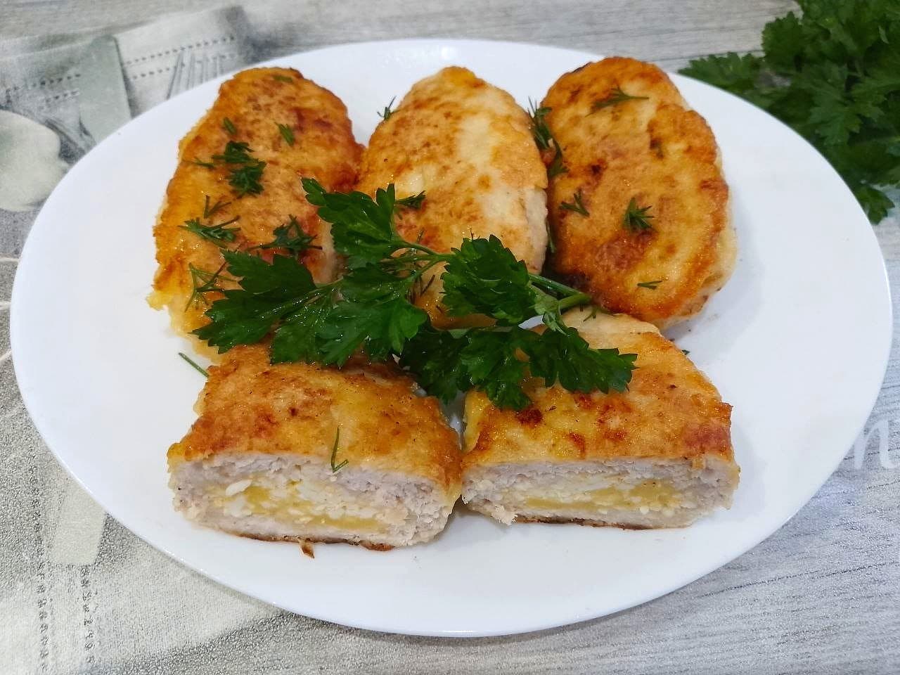 Котлеты с начинкой из яиц и сыра, в кляре, вкусные и сытные