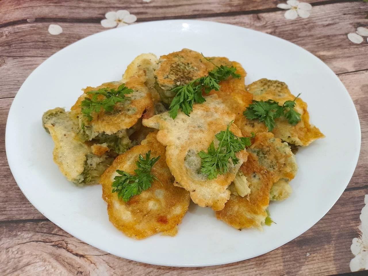 Капуста брокколи жареная в кляре из яиц, просто и вкусно