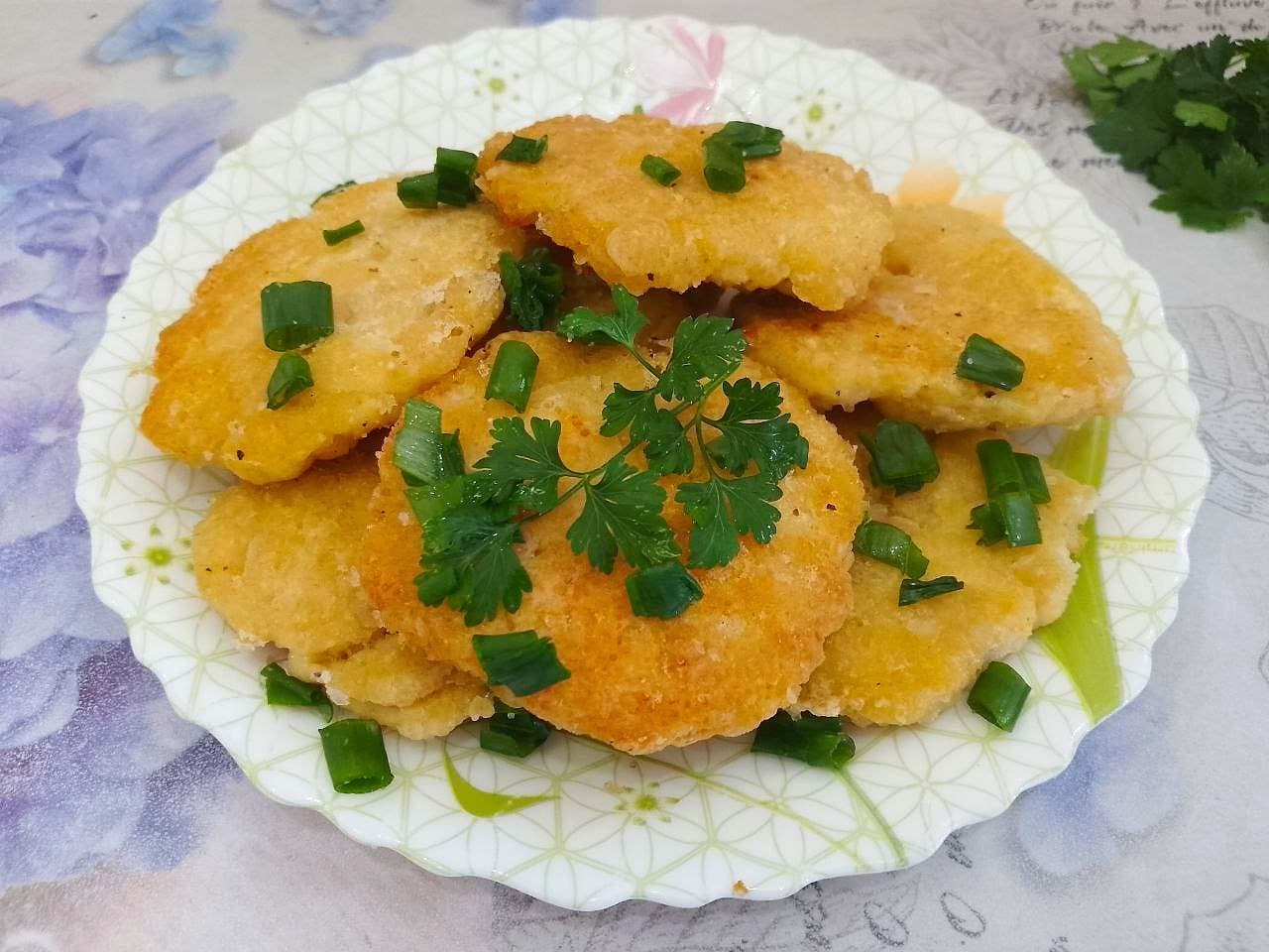 Жареная щучья икра на сковороде