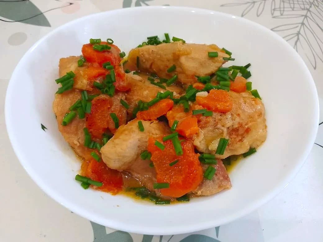 Тушеное мясо свинины с овощами