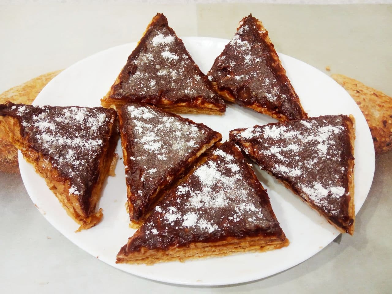 Вафельный торт с вареным сгущенным молоком, просто и вкусно