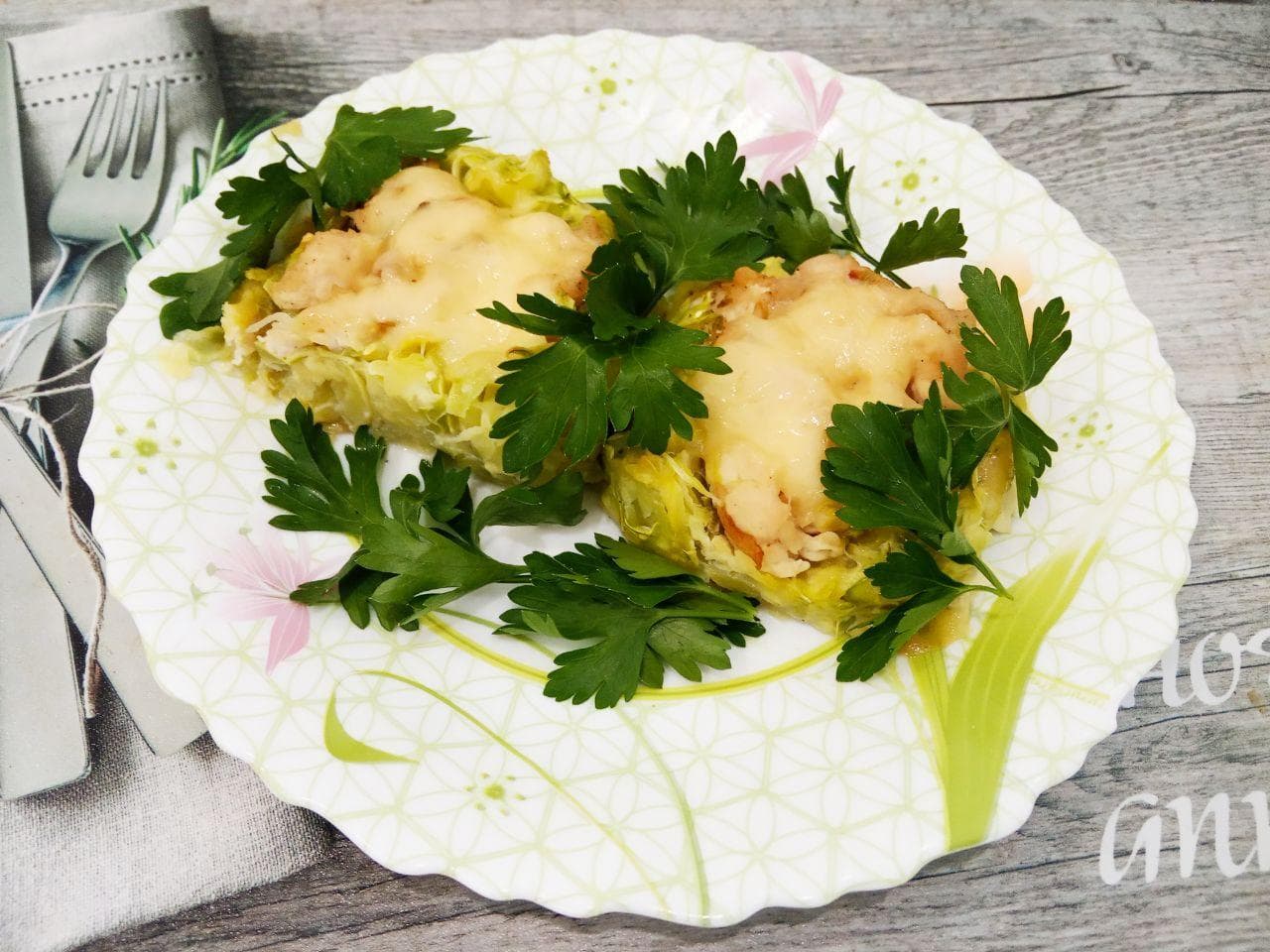 Сочные кабачковые гнезда с мясной начинкой и сыром
