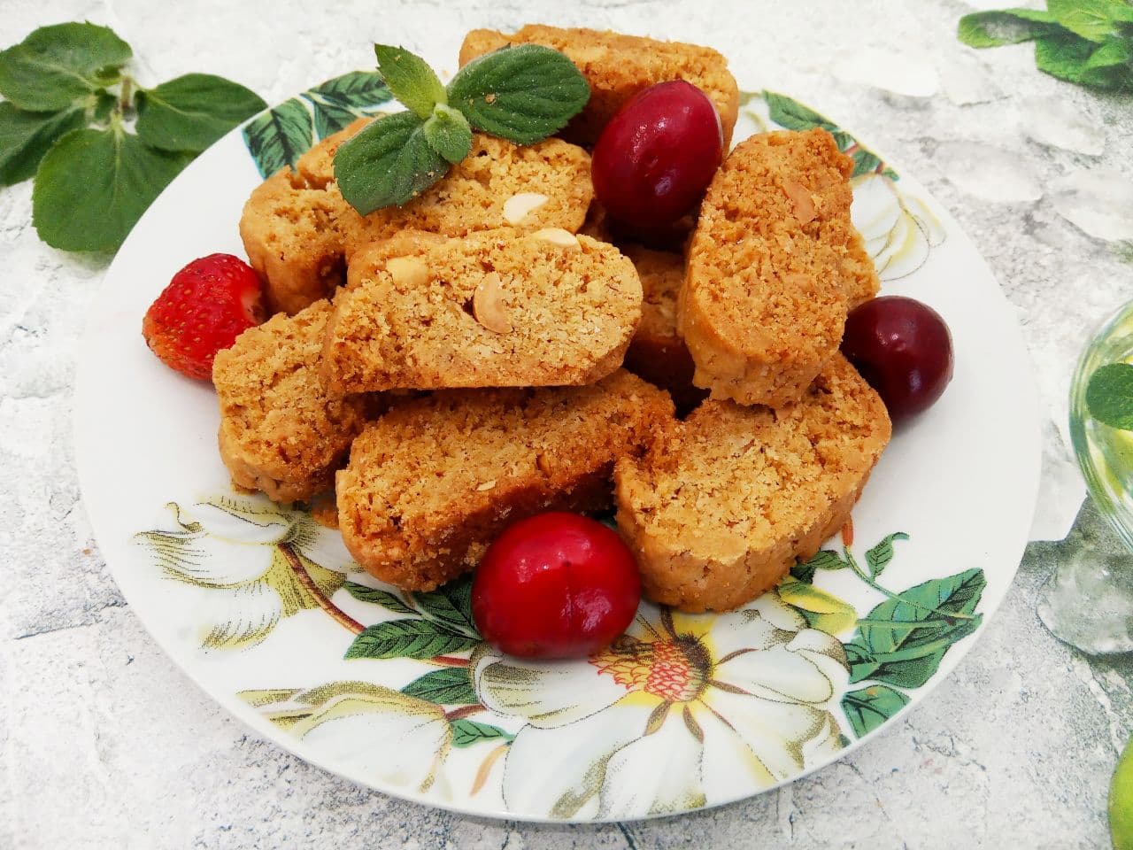 Печенье с орехами подсушенное в духовке, рассыпчатое и хрустящее
