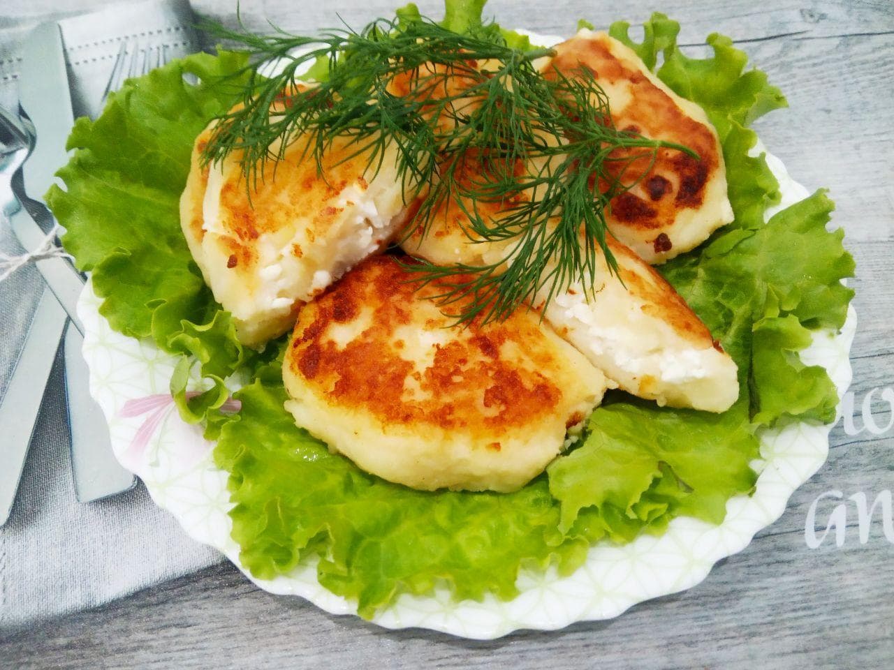Картофельные пирожки с творожной начинкой, просто и аппетитно