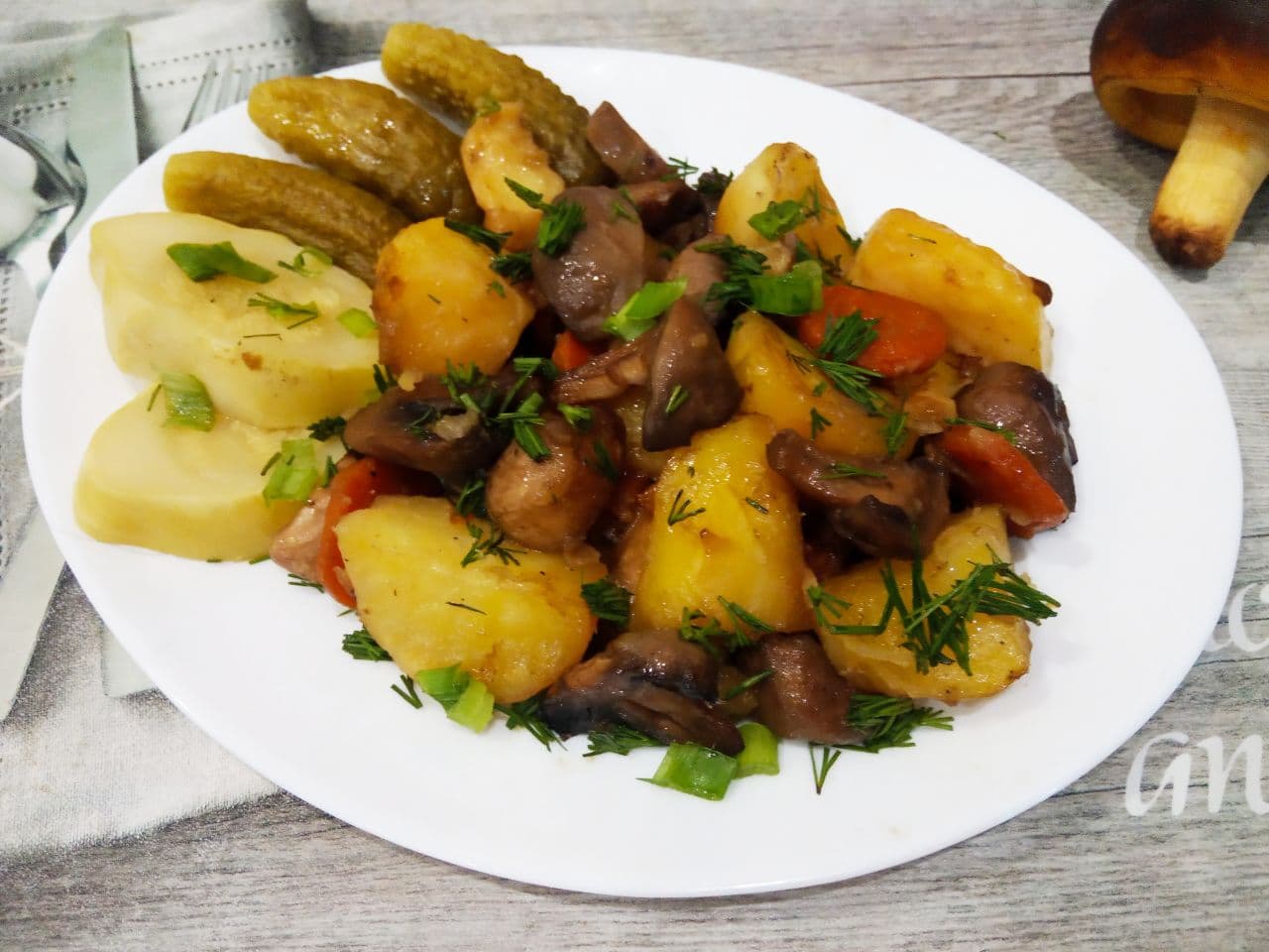 Картофель с грибами запеченный в рукаве для запекания, просто и вкусно