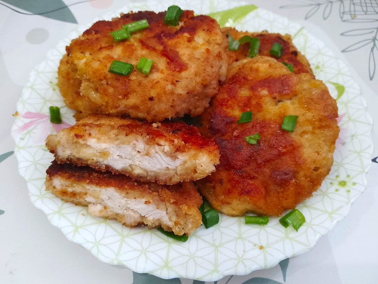 Котлеты куриные из рубленого филе и сыра