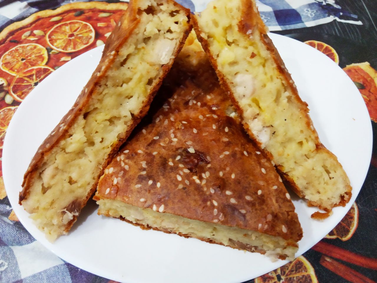 Заливной мясной пирог на кефире с сыром, вкусный и аппетитный
