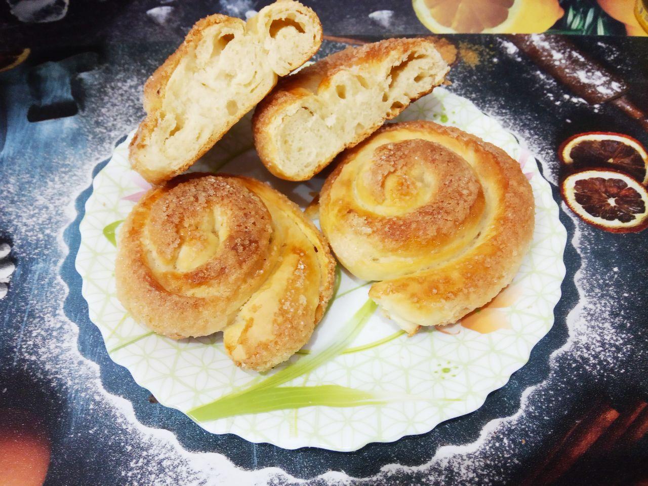 Булочки с сахарной начинкой, просто и вкусно