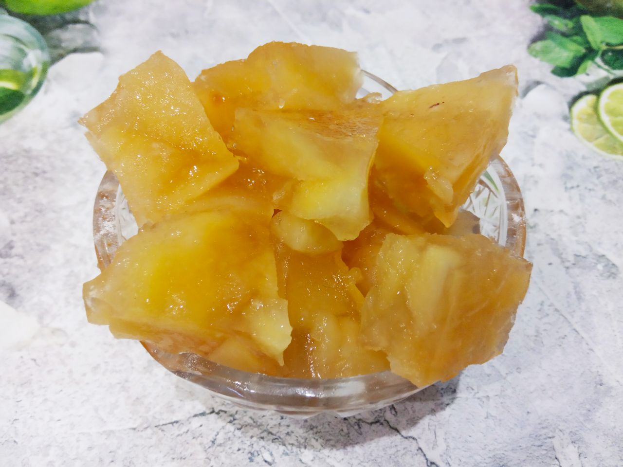 Вкусный десерт из яблочного желе и лимона