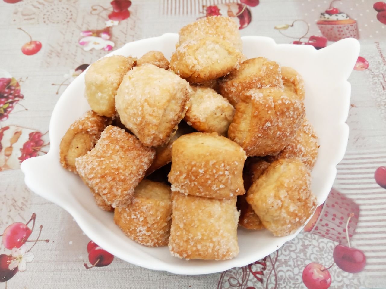 Рассыпчатое печенье на сметане и сливочном масле, без яиц