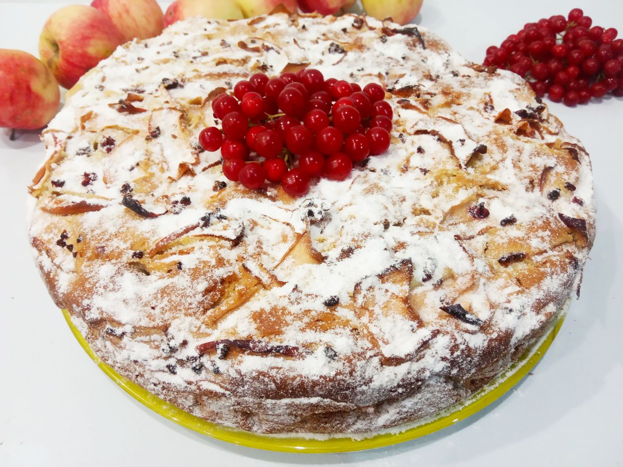 Пирог с яблоками на кефире и растительном масле, просто и вкусно