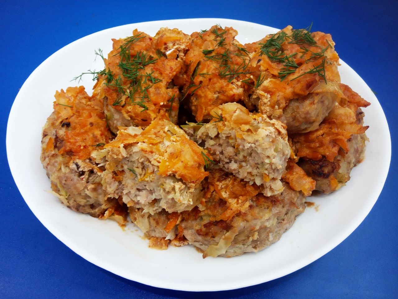 Нежные и сочные капустные котлеты со сметанным соусом