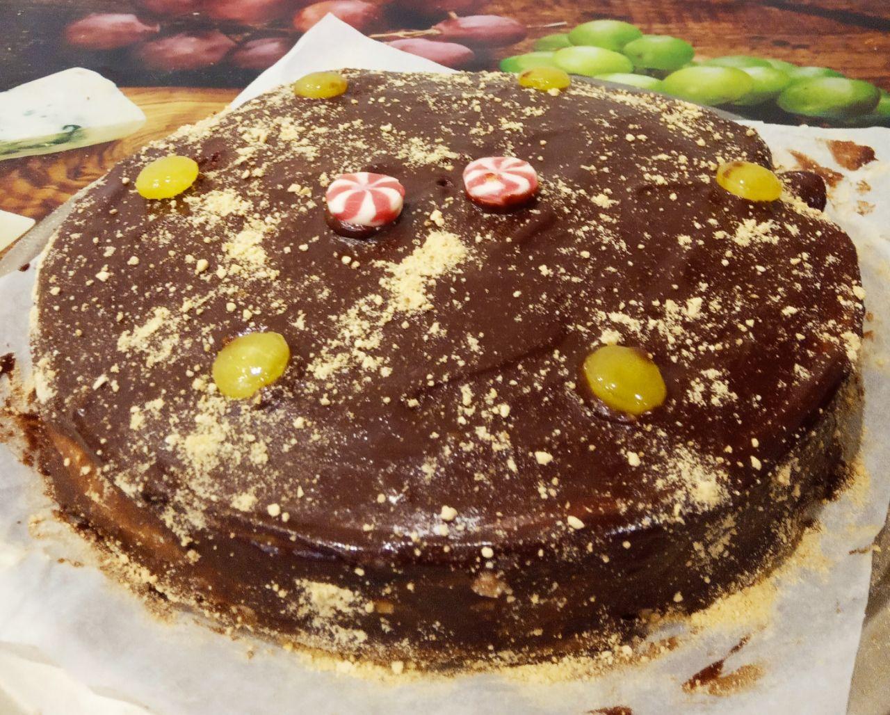 Вкусный и ароматный кофейный торт с заварным сливочным кремом: Торт помещаем в холодильник на пару часов.