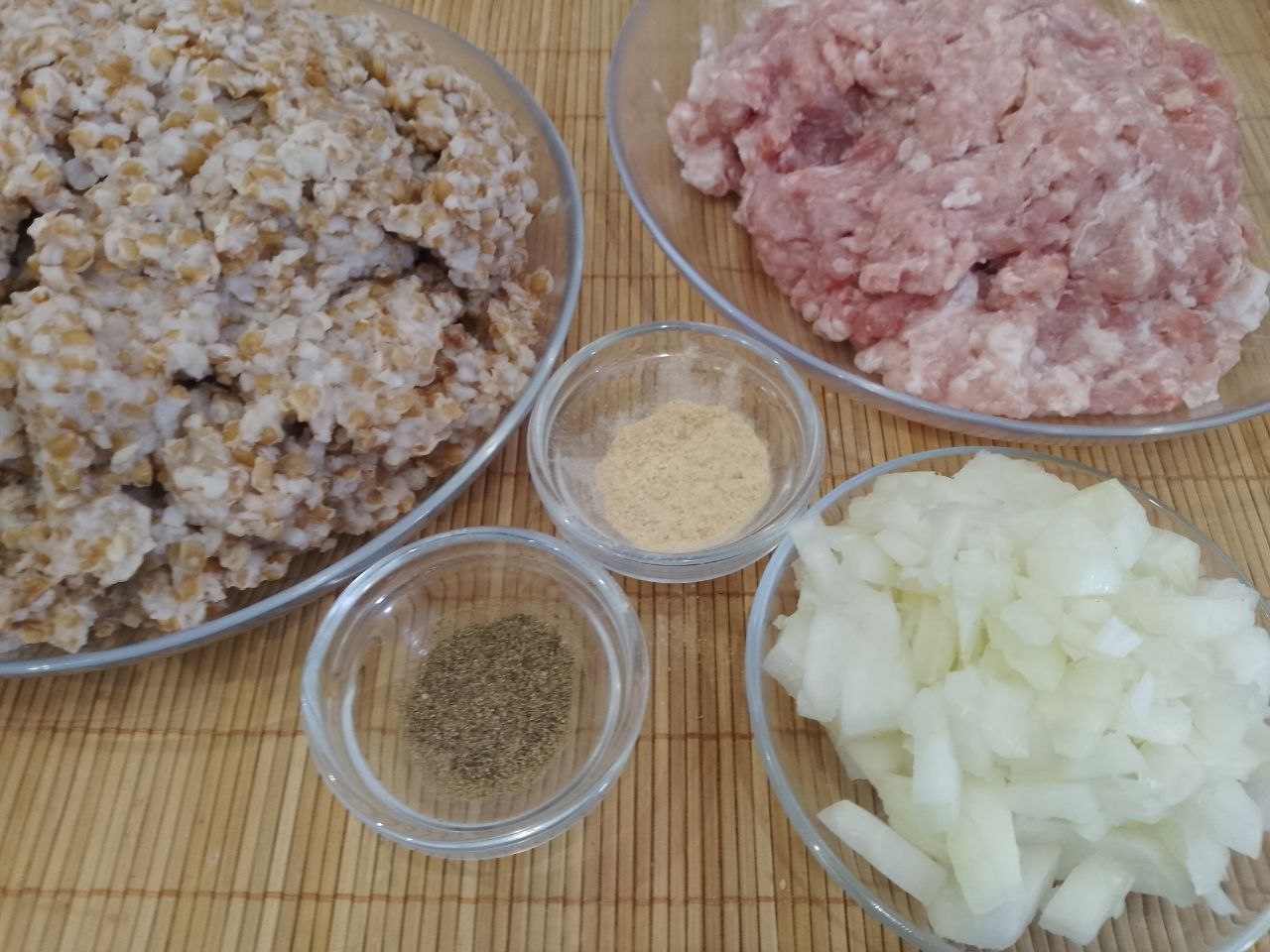 Пшеничная каша с мясом, просто и вкусно
